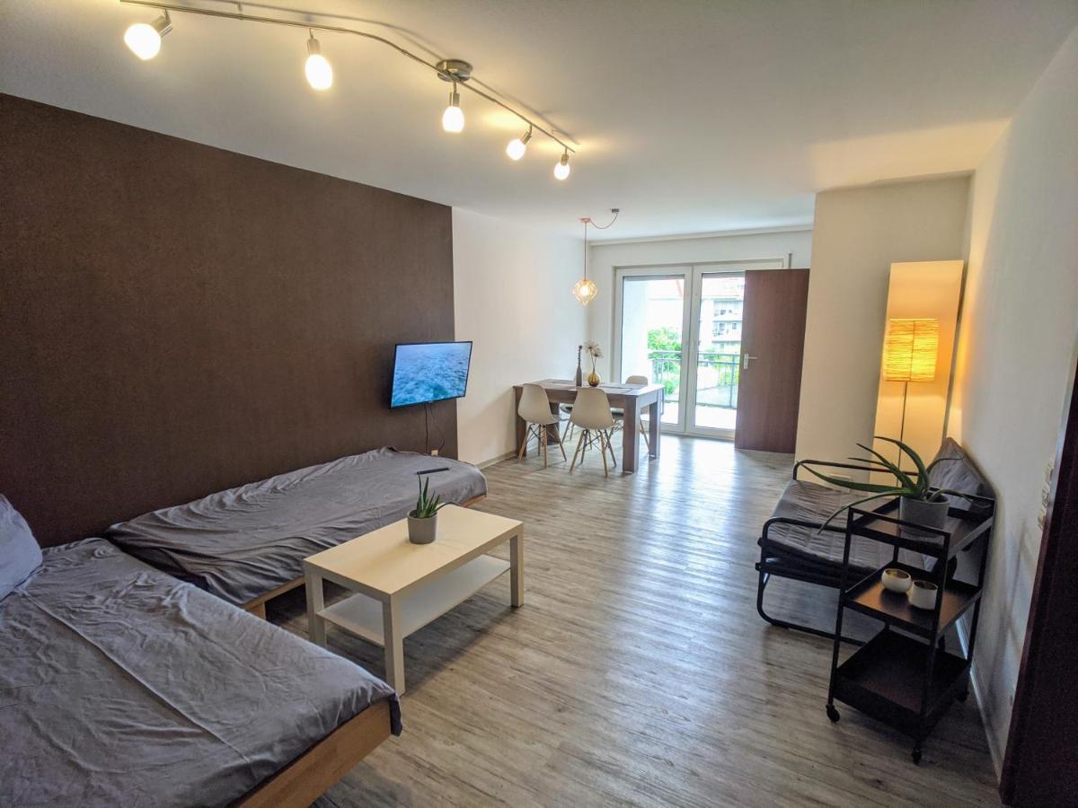 Ideale Messe/Airport Wohnung 15Min Fahrtweg キルヒハイム・ウンター・テック エクステリア 写真